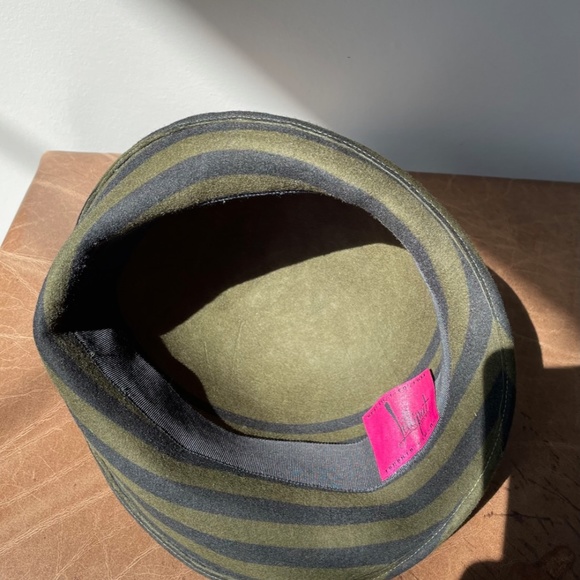 Custom Lilliput hat in olivine and black, striped wool felt cloche hat. BARGAIN! - Picture 7 of 7